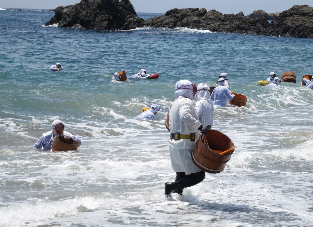 鳥羽志摩の海女さんが外国人に人気急上昇、さらに後継者問題解決への糸口にもなる？！