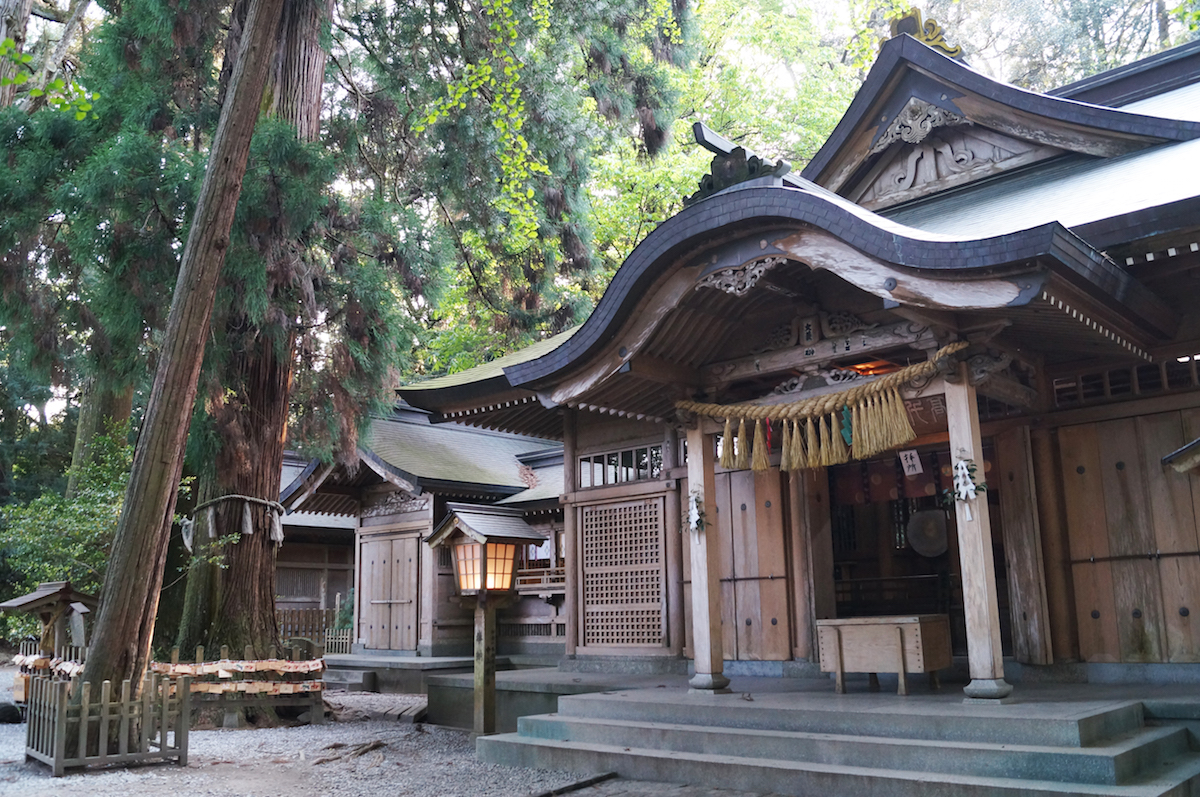 神話ゆかりの高千穂峡神社を目的に来る外国人も増えつつある